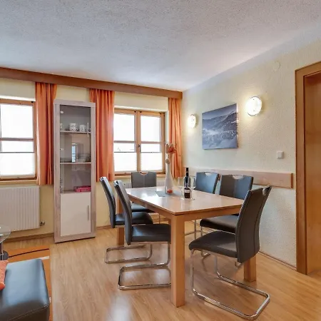 Lively Flat Near A Ski Resort In Fiss Esterno foto